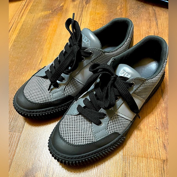 Prada Milano Men’s Low Top Shoes Size 6 - Picture 1 of 8